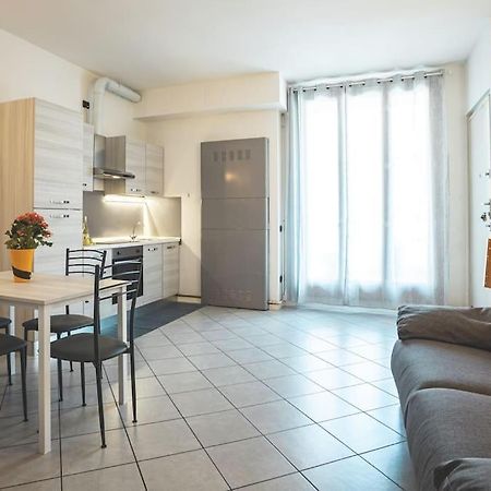 Suite Il Borgo Monza - Milano + Garage Privato Desio Exterior foto